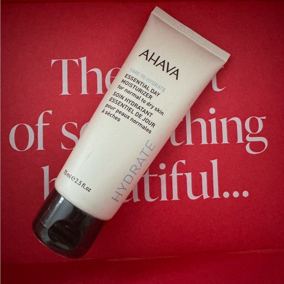 Ahava Essential Day Moosturizer